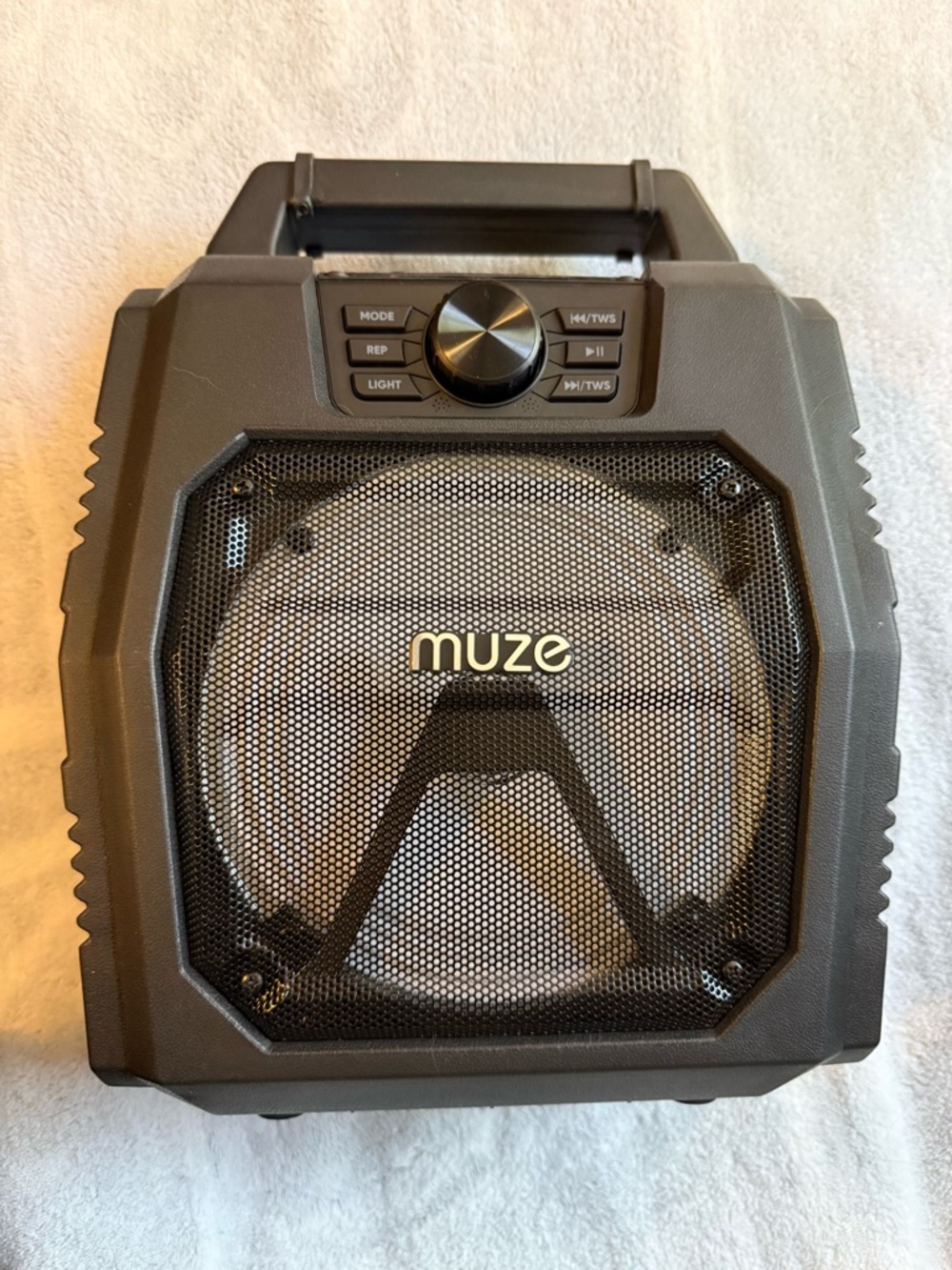Muze Portable Bluetooth Speaker in Black with Handle - Picture 7 of 7